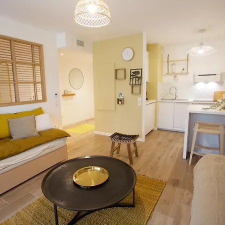 * * * Foret * Couple * Famille Apartment