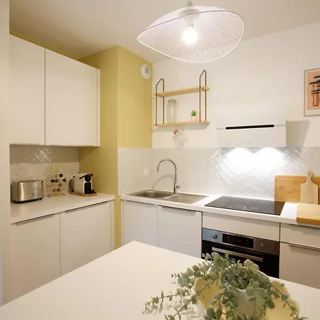 * * * Foret * Couple * Famille Apartment